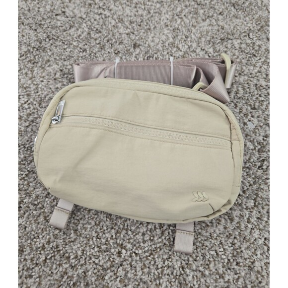 ALL IN MOTION Yoga Mat Carrier; Buckle Closure, Recycled Nylon New Without Tags - Picture 1 of 5